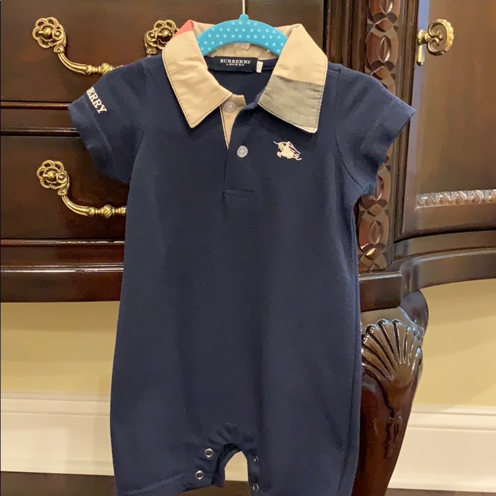 Burberry shortall 6-12 months boys